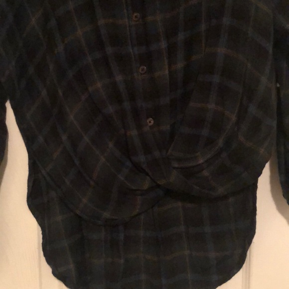 Twist Cardigan - Picture 2 of 4